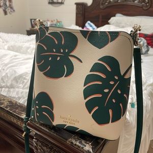 ~ green leaf kate spade bag